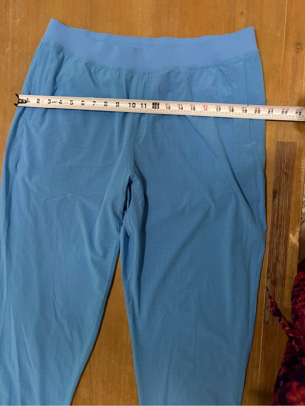 lululemon athletica Light Blue Women's Track Joggers - Picture 11 of 16